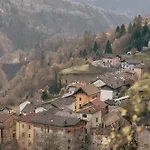 Casa *