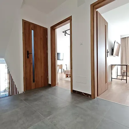 Casa *
